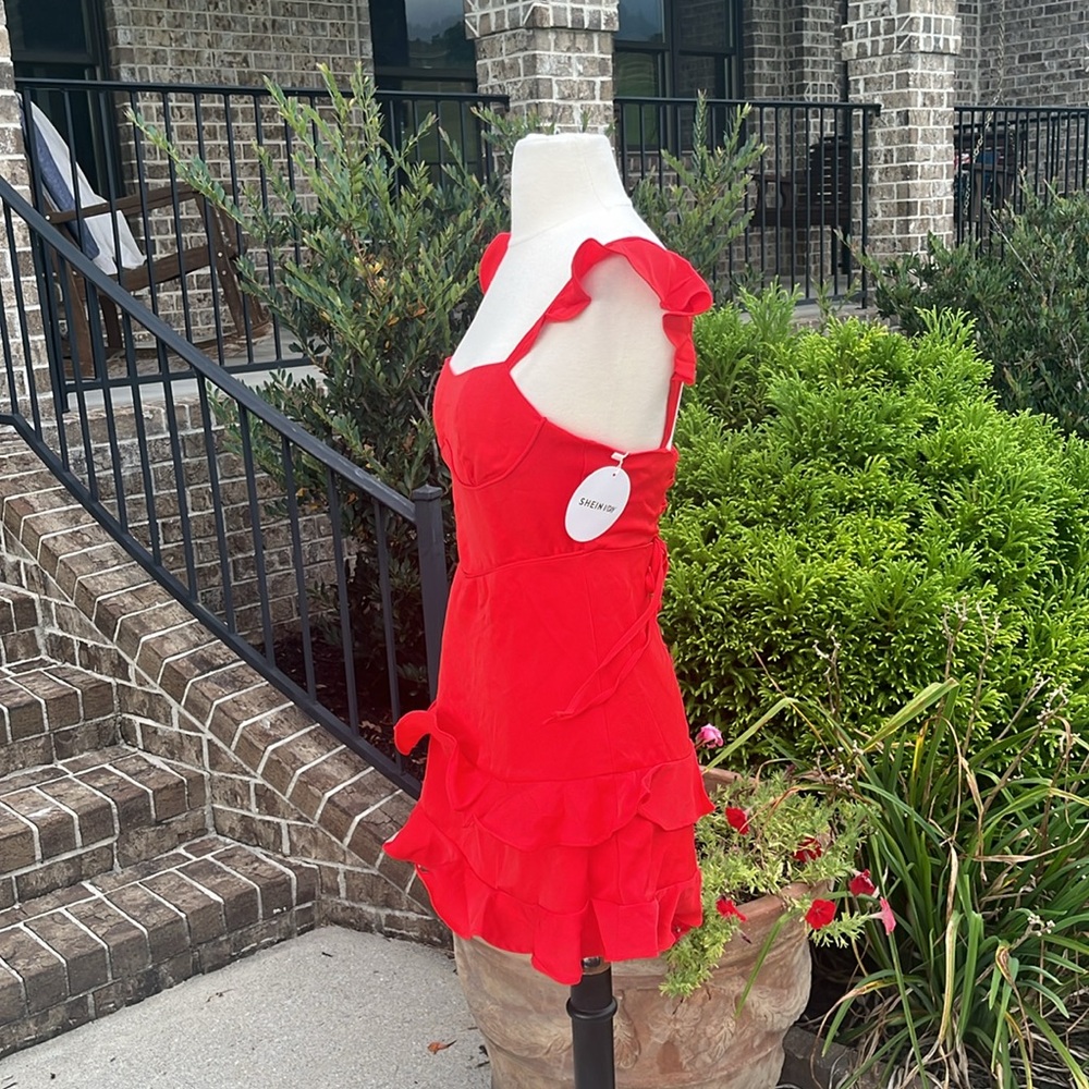 Red Flirty Flutter Sleeve Party Mini Dress New - Picture 2 of 13